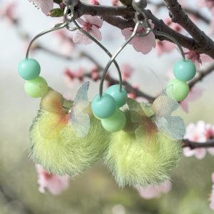 Pom-pom-fly